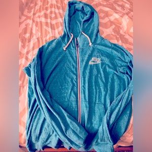 Size large Nike zip up